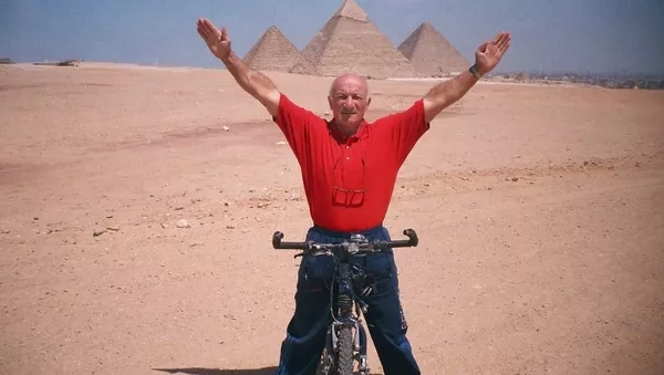 ჯუმბერ ლეჟავა - ველოსიპედით მთვარემდე