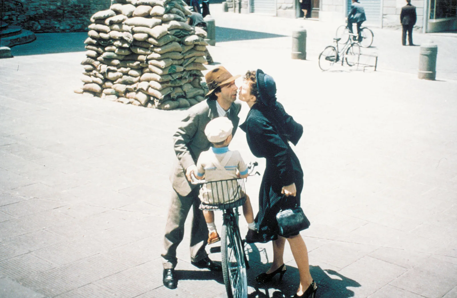 გამოიცანი ფილმი ველოკადრით